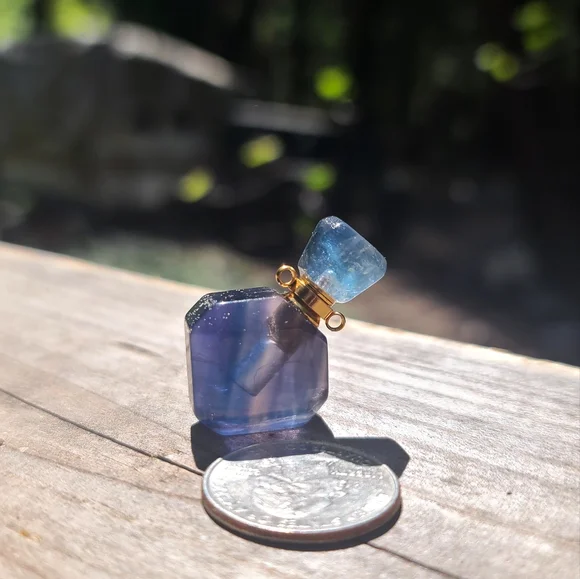 Fluorite blue/green/purple square crystal gemstone bottle pendant #FP2 - Picture 3 of 6